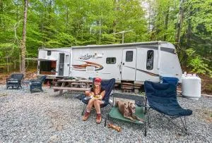 Rv adventure Roscoe Pet friendly - Damascus