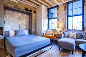 Sterchi Lofts Getaway - Downtown Knoxville