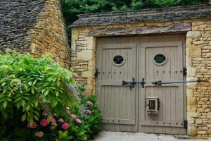 B&B / Chambres d'hotes Le Clos de la Tour : Chambre Lit King-Size - Vue sur Jardin