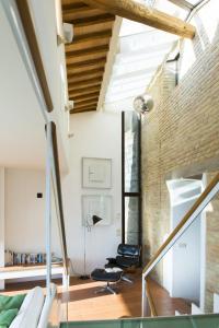 Zafferano Rooftop Terrace Tower House