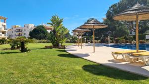 2 Terrace Town House