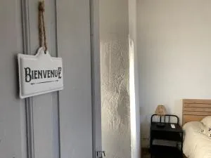 chambre privée dans maison drômoise - viarhona - autoroute - jacuzzi à réserver en supplément - Châteauneuf-du-Rhône