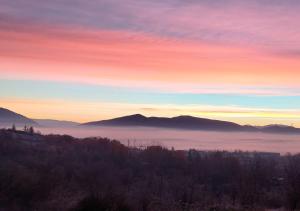 "il Casaletto" Agriturismo Moderno, Vista Panoramica e Cibo Spettacolare- Scurcola Marsicana