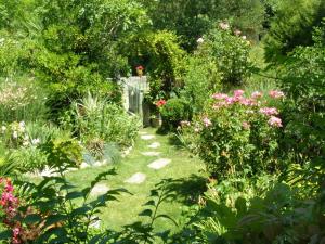 Beautiful large stylish villa centrally located in Pons