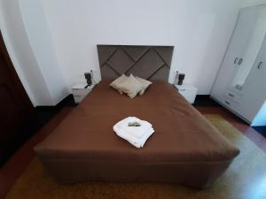 LA LANTERNA DI ANGELO rent rooms and apartments free parking on the street front