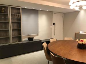 Apto Pé na Areia - Centro de Balneário Camboriú