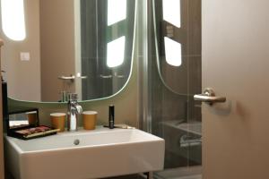 Hotels ibis Moulins : Chambre Supérieure Lits Jumeaux avec Douche