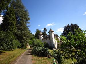 Maisons de vacances Enticing Apartment in Castle in Northern Alps near forest : photos des chambres