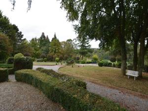 Maisons de vacances Alluring Cottage in Englancourt with Fenced Garden : photos des chambres