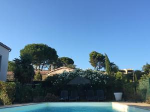 Villas Beautiful Villa in Carcassonne with Shared Pool Jacuzzi : photos des chambres