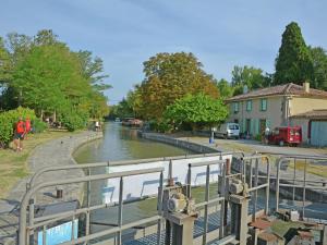 Bateaux-hotels Charming Boat in Villedubert with Terrace : photos des chambres