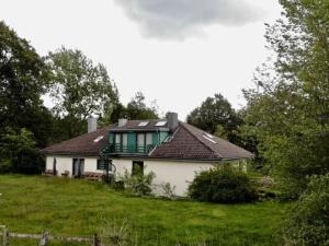 Scenic Villa near Lake View