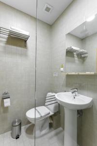 Double Room with Private Bathroom room in Pensiunea Kristall Tecuci