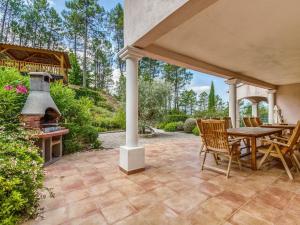 Villas Exclusive villa in Le muy with private pool : photos des chambres