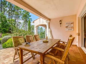 Villas Exclusive villa in Le muy with private pool : photos des chambres