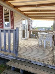 Maisons de vacances Bungalow de 2 chambres avec piscine partagee et jardin amenage a Onzain : photos des chambres