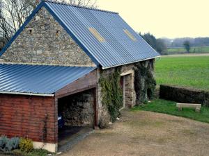 Maisons de vacances Tasteful Holiday Home in Plouvara with Garden : photos des chambres