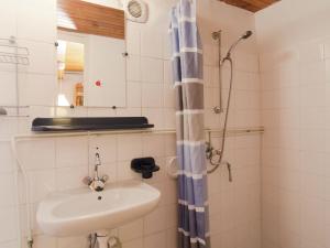 Appartements Tasteful Apartment in Juvinas with Garden Furniture : photos des chambres