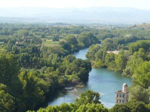 Maisons de vacances Snug Holiday Home in Th zan l s B ziers near centre : photos des chambres