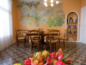 Maisons de vacances Snug Holiday Home in Th zan l s B ziers near centre : photos des chambres