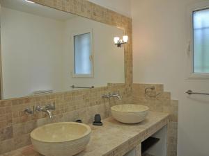 Villas Holiday home with views and private pool : photos des chambres