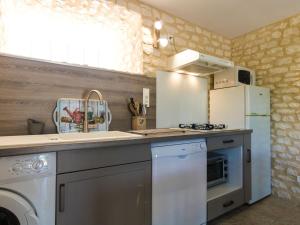 Maisons de vacances Comfy holiday home in Saint Cyprien with terrace : photos des chambres