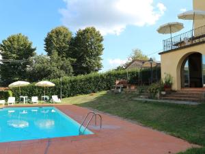Villa in Vicchio with tennis court