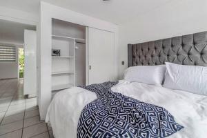 +MS +Privada Suite +Zaragoza +Internet B13