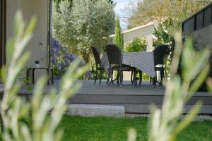 Maisons de vacances La Maison de l'Yle - Villa avec piscine : photos des chambres