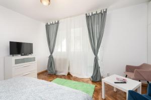 Relaxing Studio Near ParkLake Mall with Metro Access