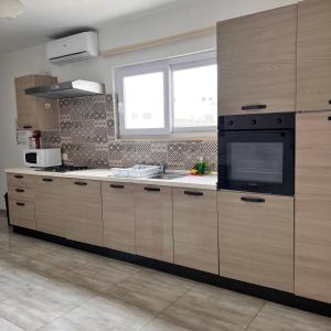 F3 Room 2, Private Room two single beds shared bathroom