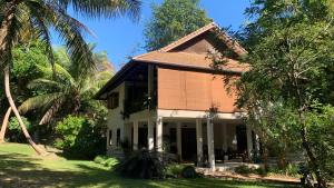 VillaVarin Ko Jum - Nature, Space & Luxury