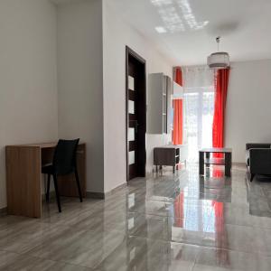 F4 Room 2, Private Room two single beds shared bathroom