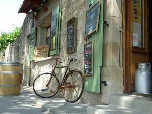 Maisons de vacances Snug holiday home in Duni re Sur Eyrieux with swimming pool : photos des chambres