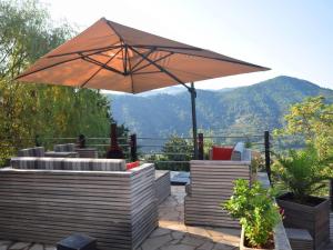 Maisons de vacances Snug holiday home in Duni re Sur Eyrieux with swimming pool : photos des chambres
