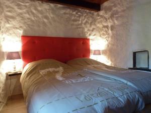 Maisons de vacances Snug holiday home in Duni re Sur Eyrieux with swimming pool : photos des chambres