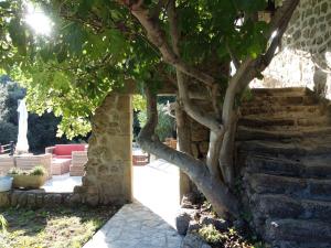 Maisons de vacances Snug holiday home in Duni re Sur Eyrieux with swimming pool : photos des chambres