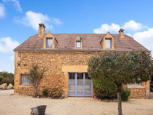 Maisons de vacances Stone Holiday Home with Private Pool near Les Eyzies : photos des chambres