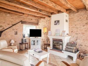 Maisons de vacances Stone Holiday Home with Private Pool near Les Eyzies : photos des chambres