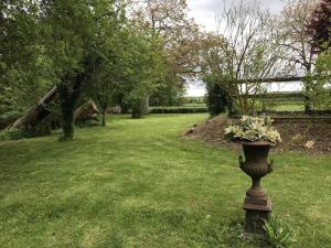 Maisons de vacances Former customs house with large garden and private pool 4 km from Chinon : photos des chambres