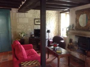 Maisons de vacances Former customs house with large garden and private pool 4 km from Chinon : photos des chambres