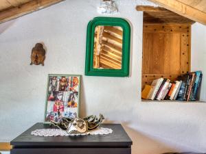 Maisons de vacances Cozy Holiday Home in Loubejac near Forest : photos des chambres