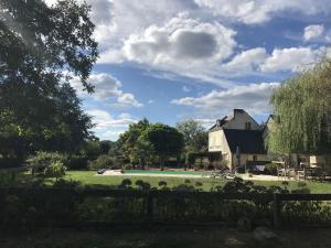 Maisons de vacances Former customs house with large garden and private pool 4 km from Chinon : photos des chambres