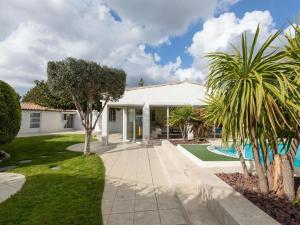 Magnificent villa with private pool