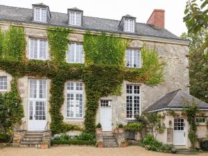 Maisons de vacances Quaint Holiday Home in Loire France with Garden : photos des chambres