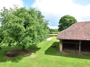 Maisons de vacances Charming private holiday home with private tennis court and pool near Cazals : photos des chambres