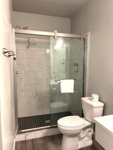 Premium Double with Two Full Beds  room in Tides Inn & Suites