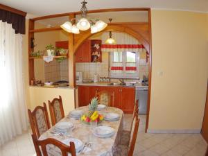 Peaceful Villa in Jur ici with Private Pool