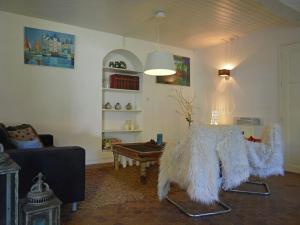 Villas Peaceful Villa Stay in Artigat : photos des chambres
