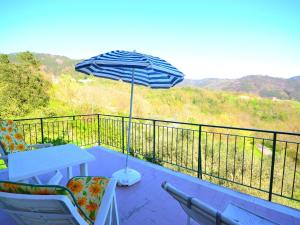 Holiday Home in Sesta Godano near Lake